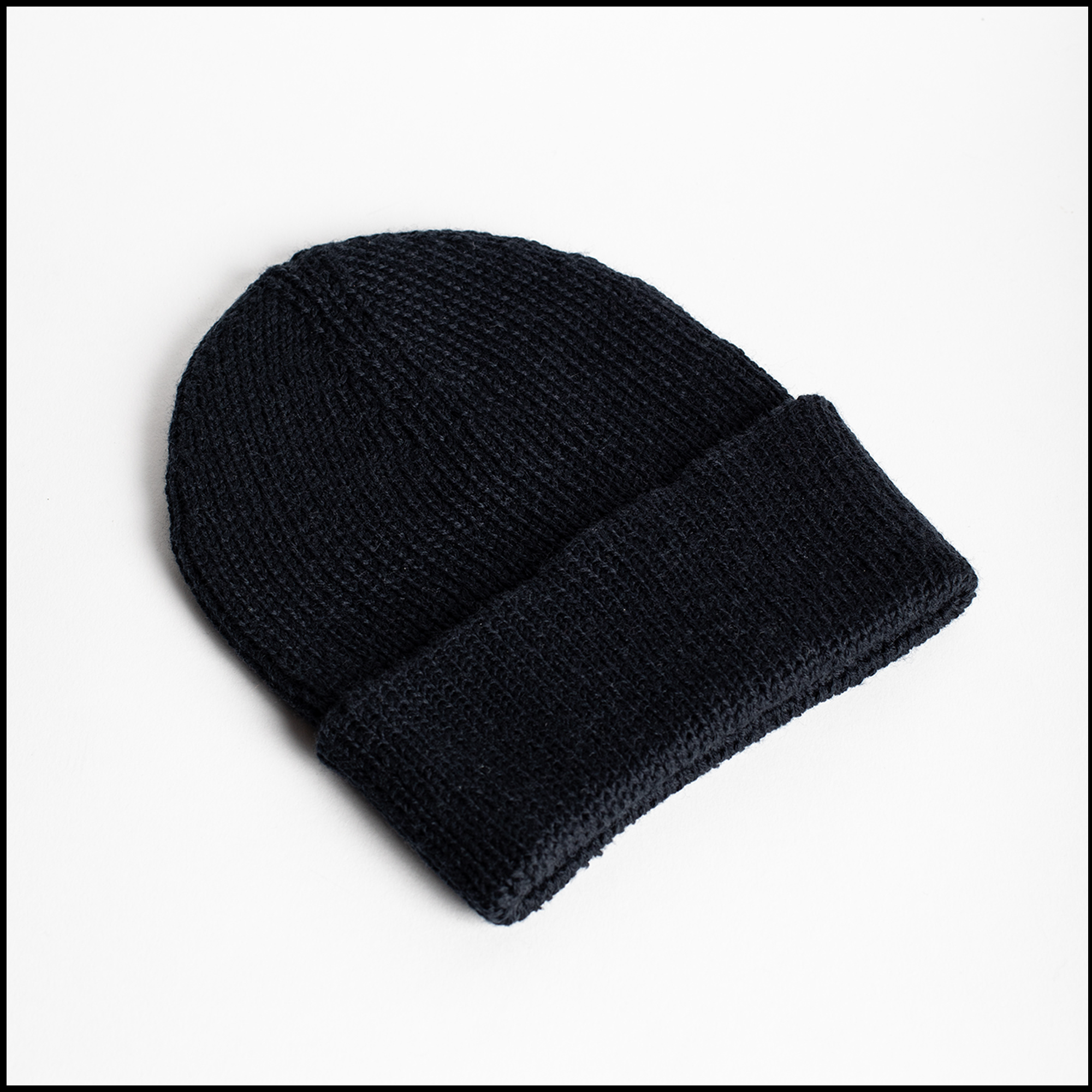 VICKO beanie in Midnight color by Arpenteur