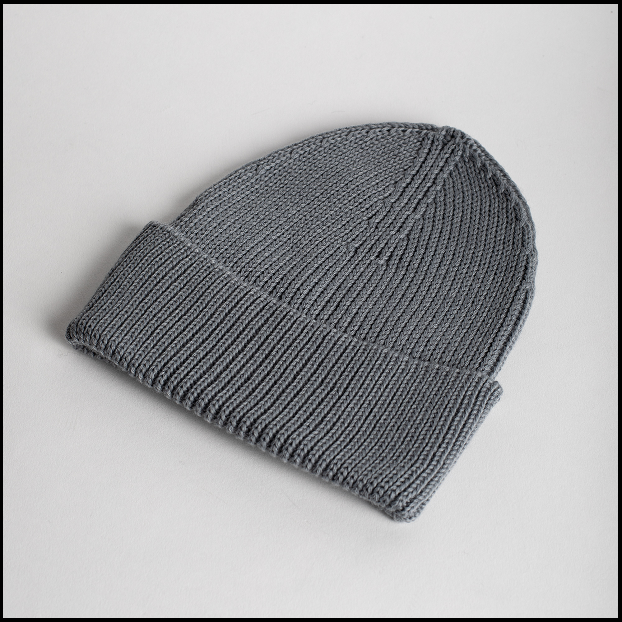 Bonnet VICKO coloris Gris béton par Arpenteur