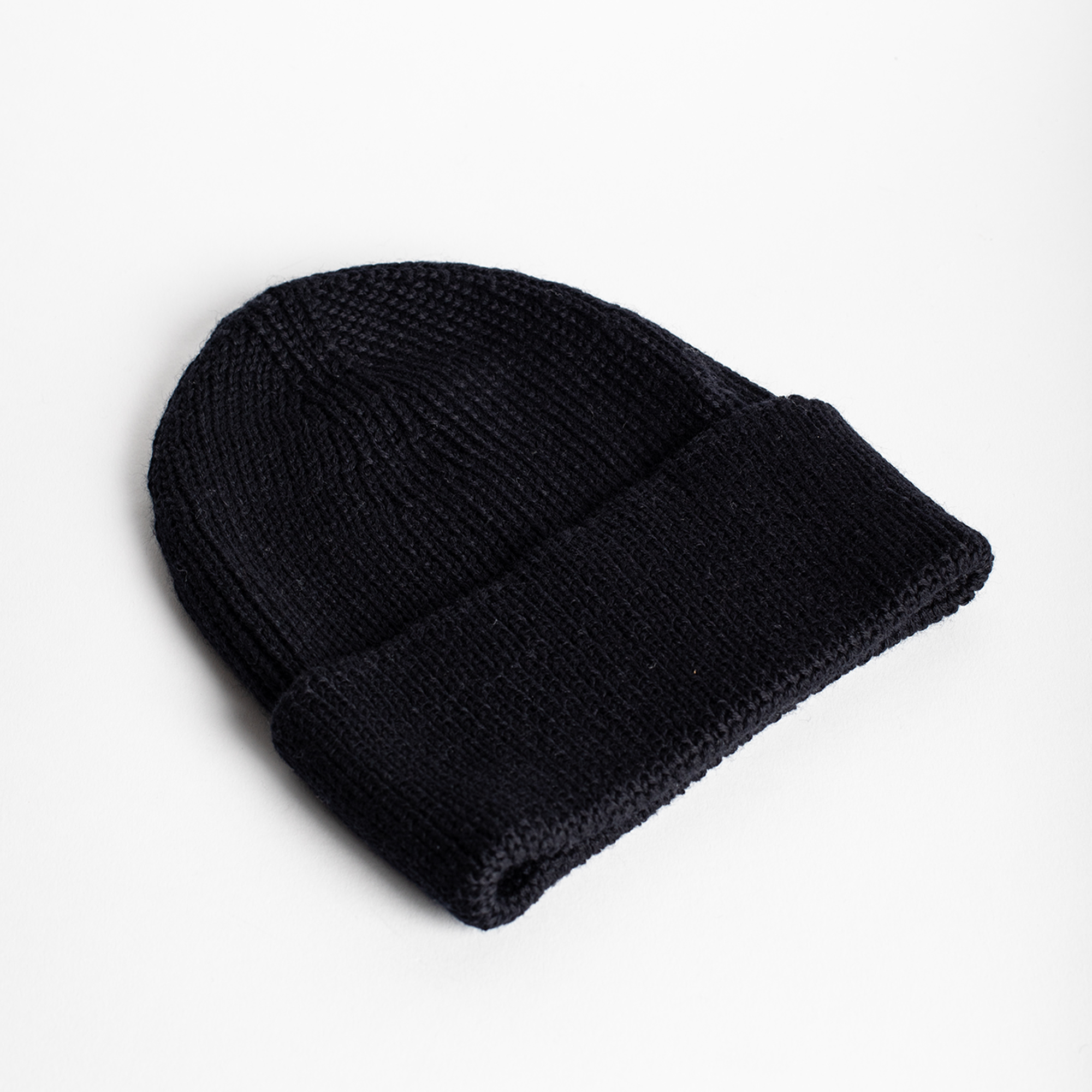 VICKO beanie in Black color by Arpenteur