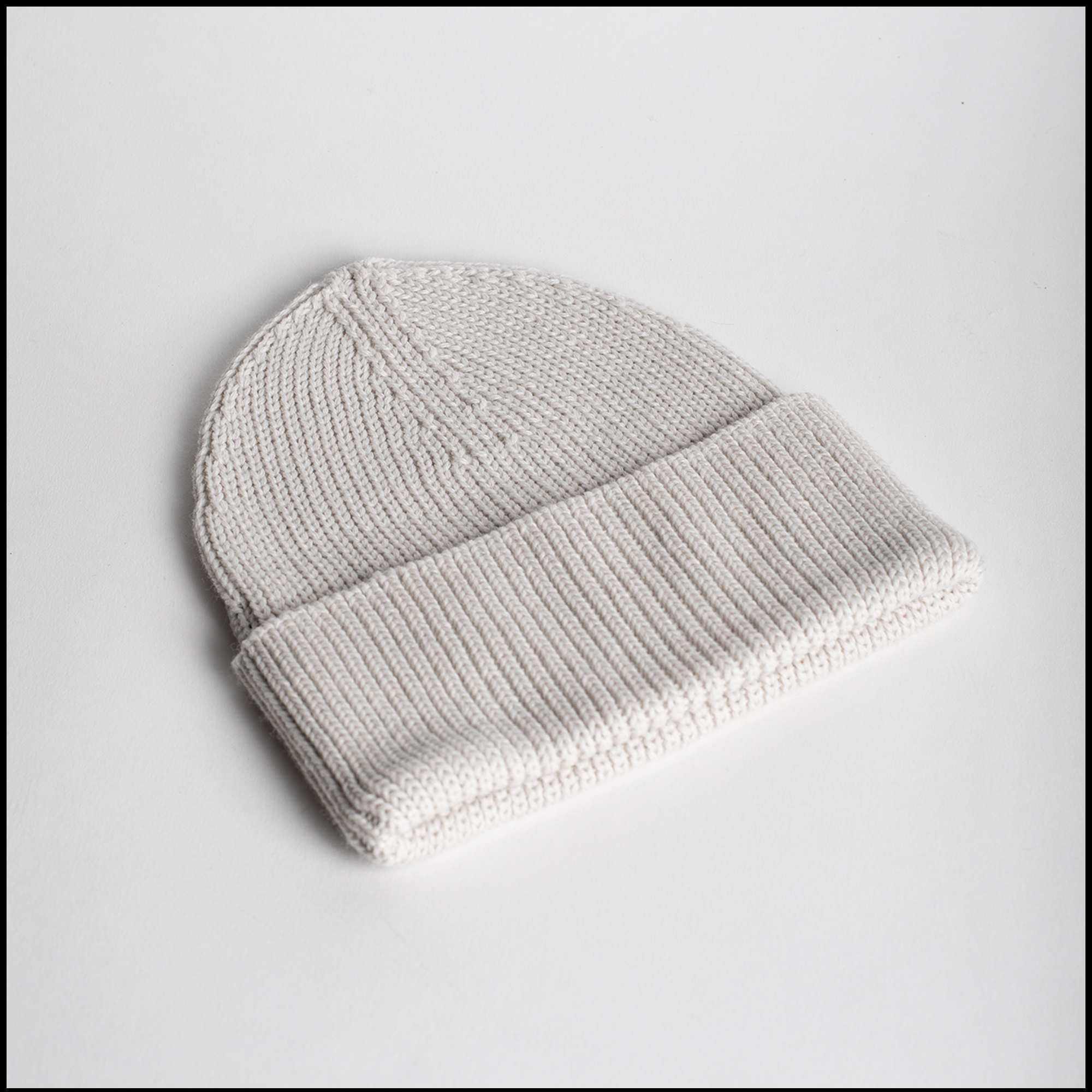 Bonnet VICKO coloris Crème par Arpenteur