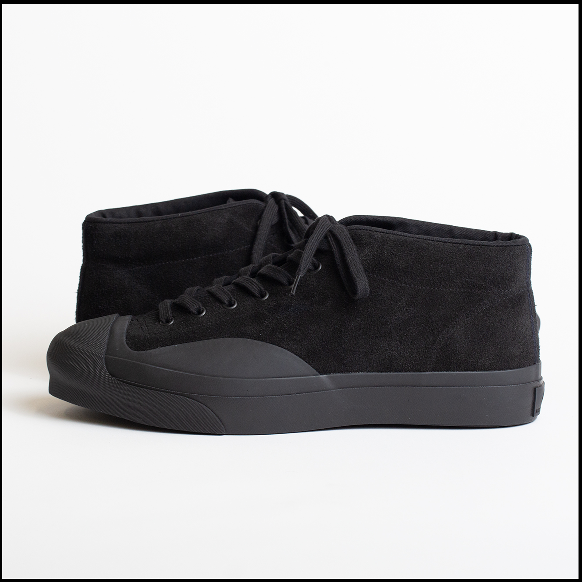 SIDEWALK shoes in Jet black color by Moonstar for Arpenteur