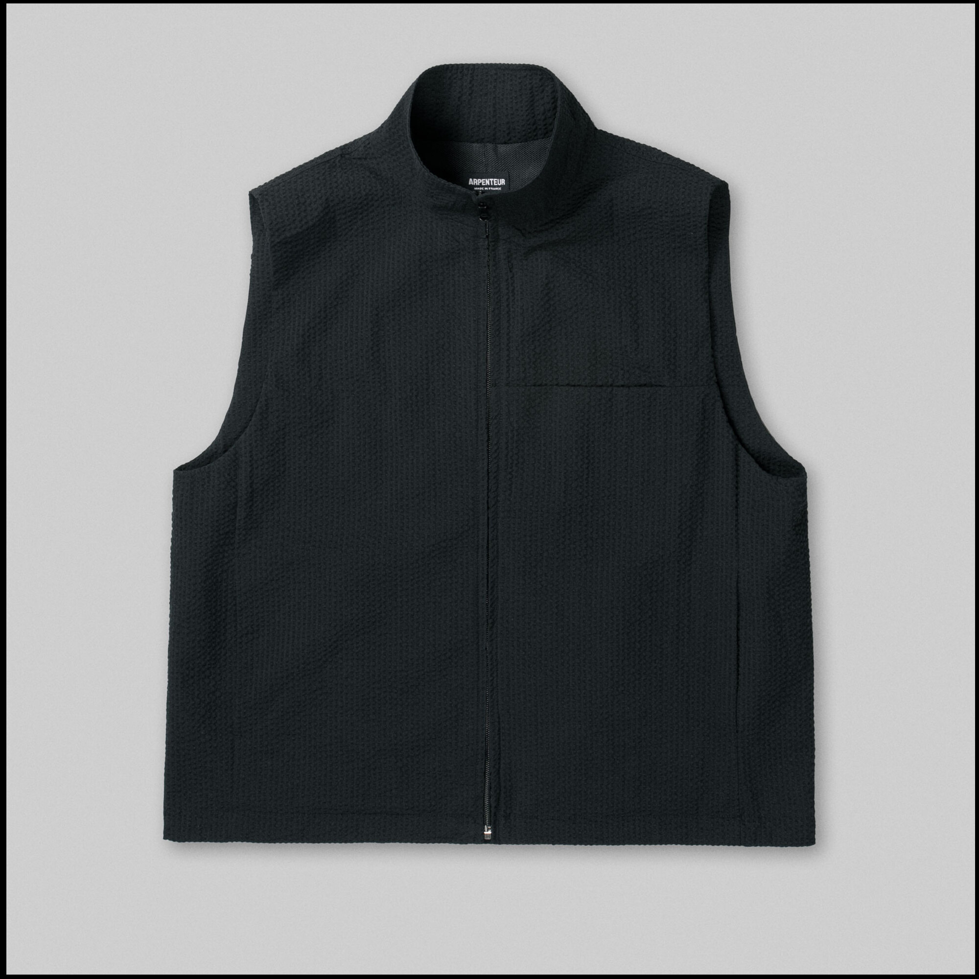TRACK vest by Arpenteur in Black color