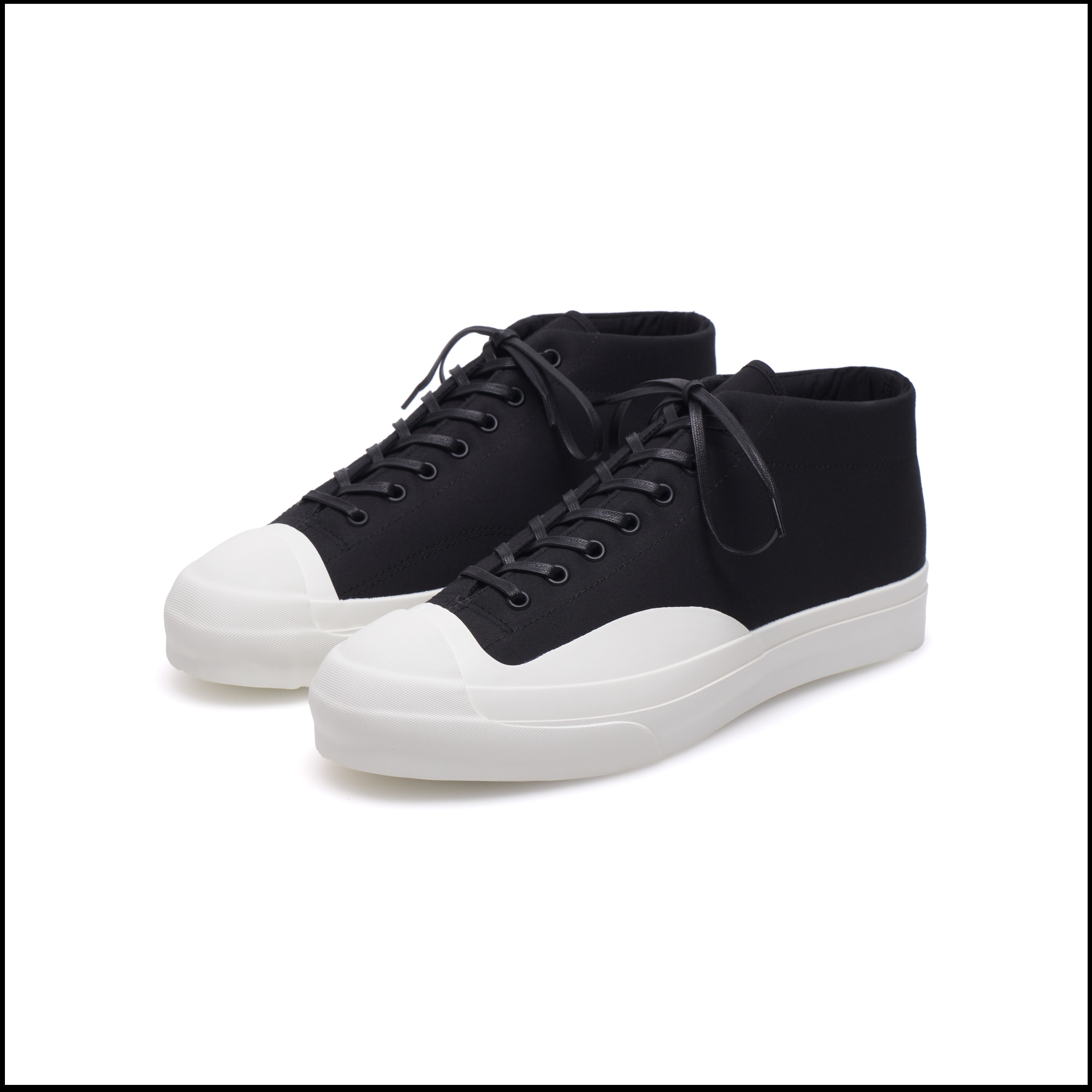Sidewalk - Black - SS25 / Arpenteur