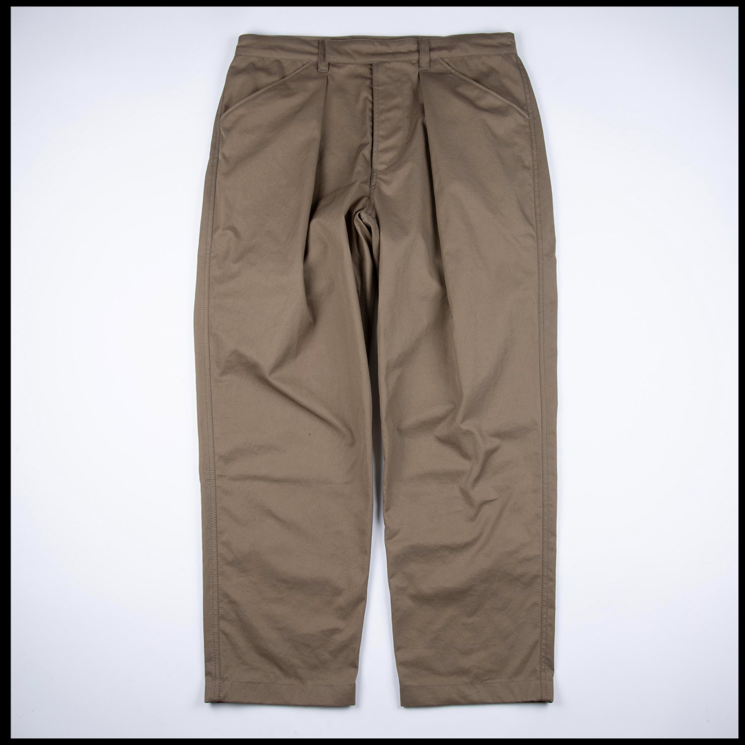 CHINO pants in Olive color by Arpenteur
