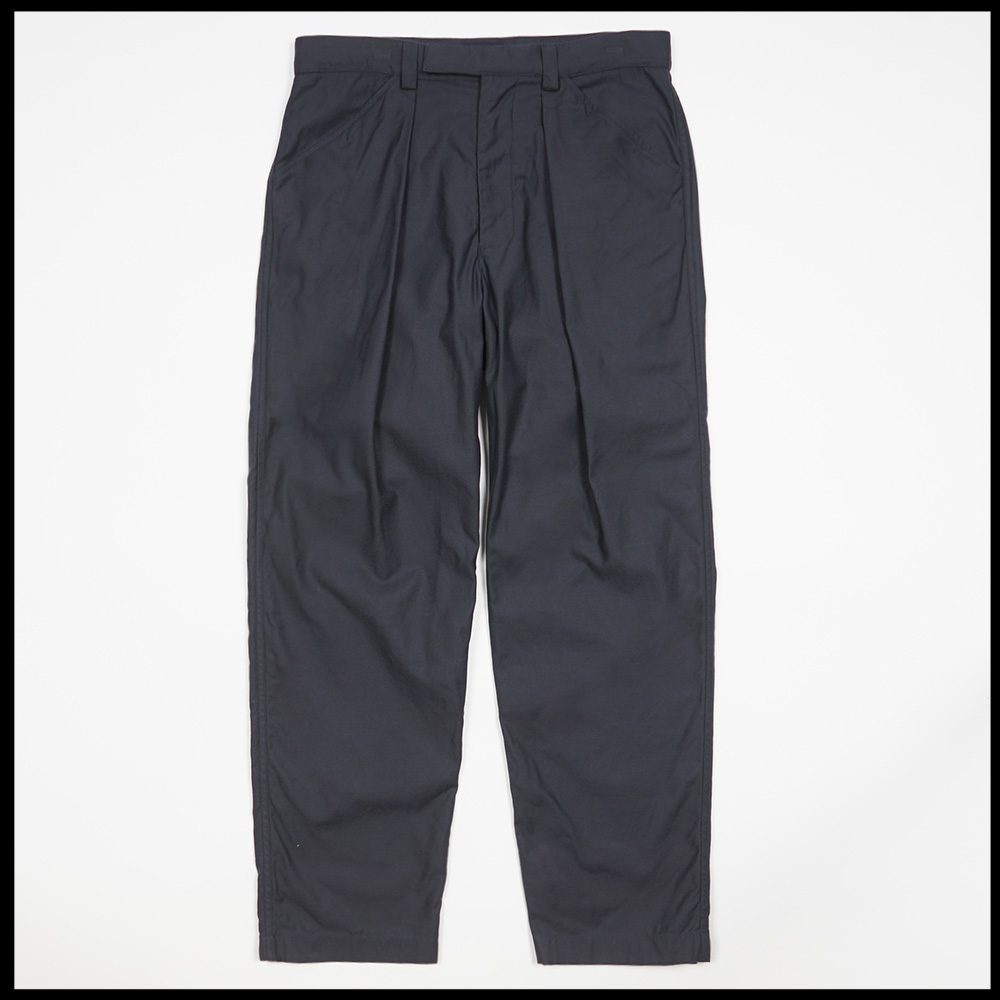 CHINO pants in Navy color by Arpenteur