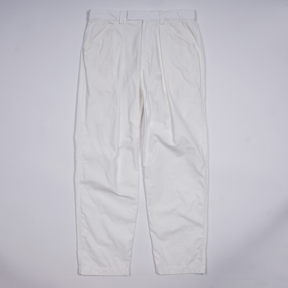 CHINO pants in White color by Arpenteur