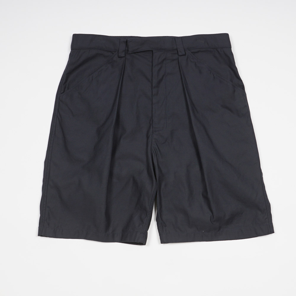 CHINO shorts in Navy color by Arpenteur