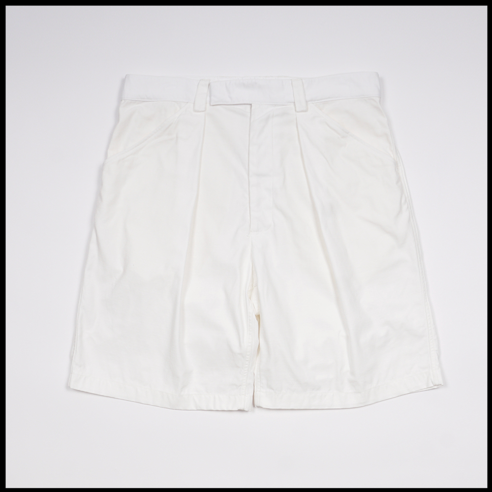 CHINO shorts in White color by Arpenteur