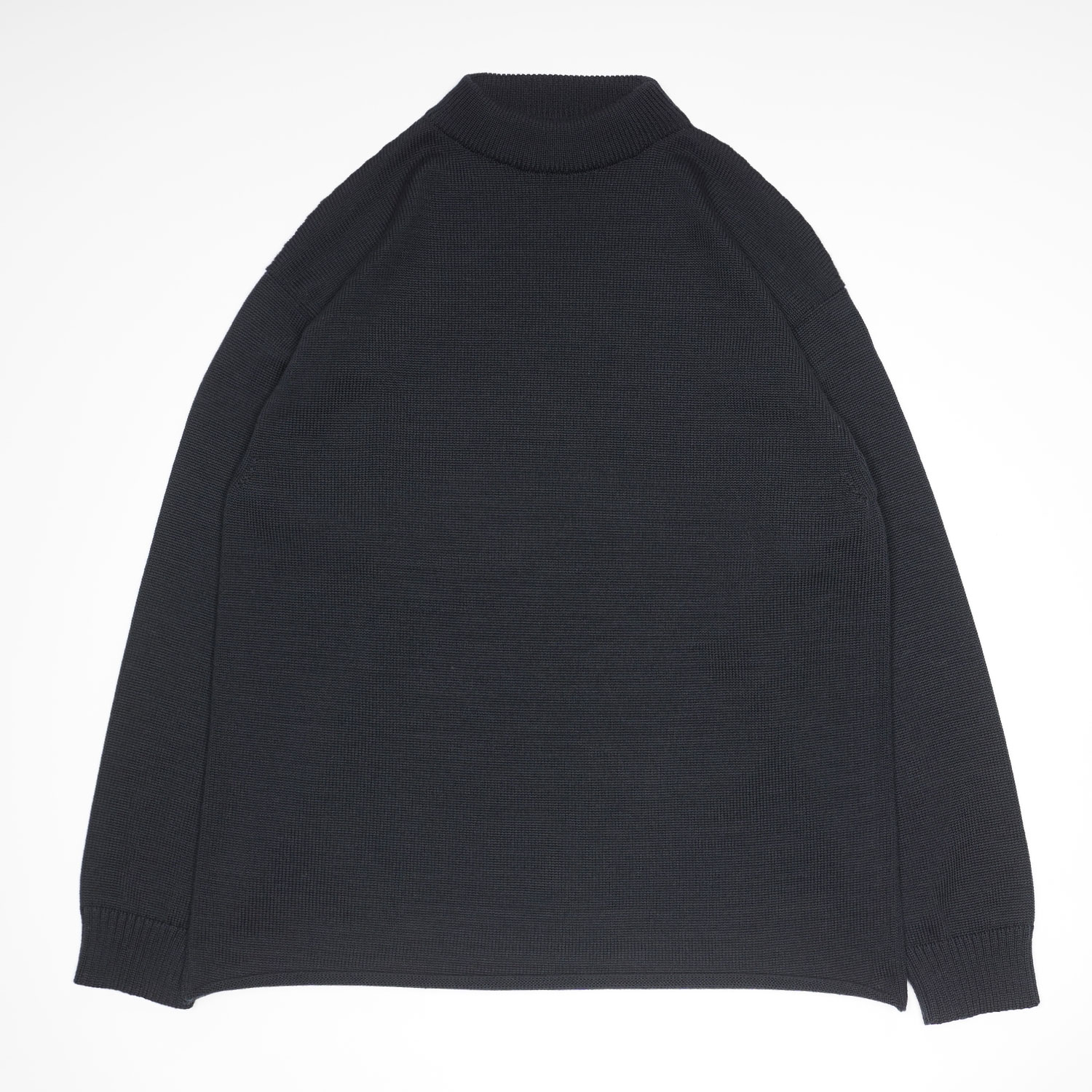 DYCE in Black color by Arpenteur