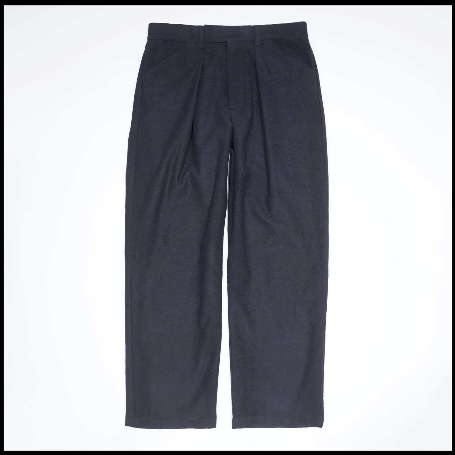 CHINO Pants in Midnight blue color by Arpenteur