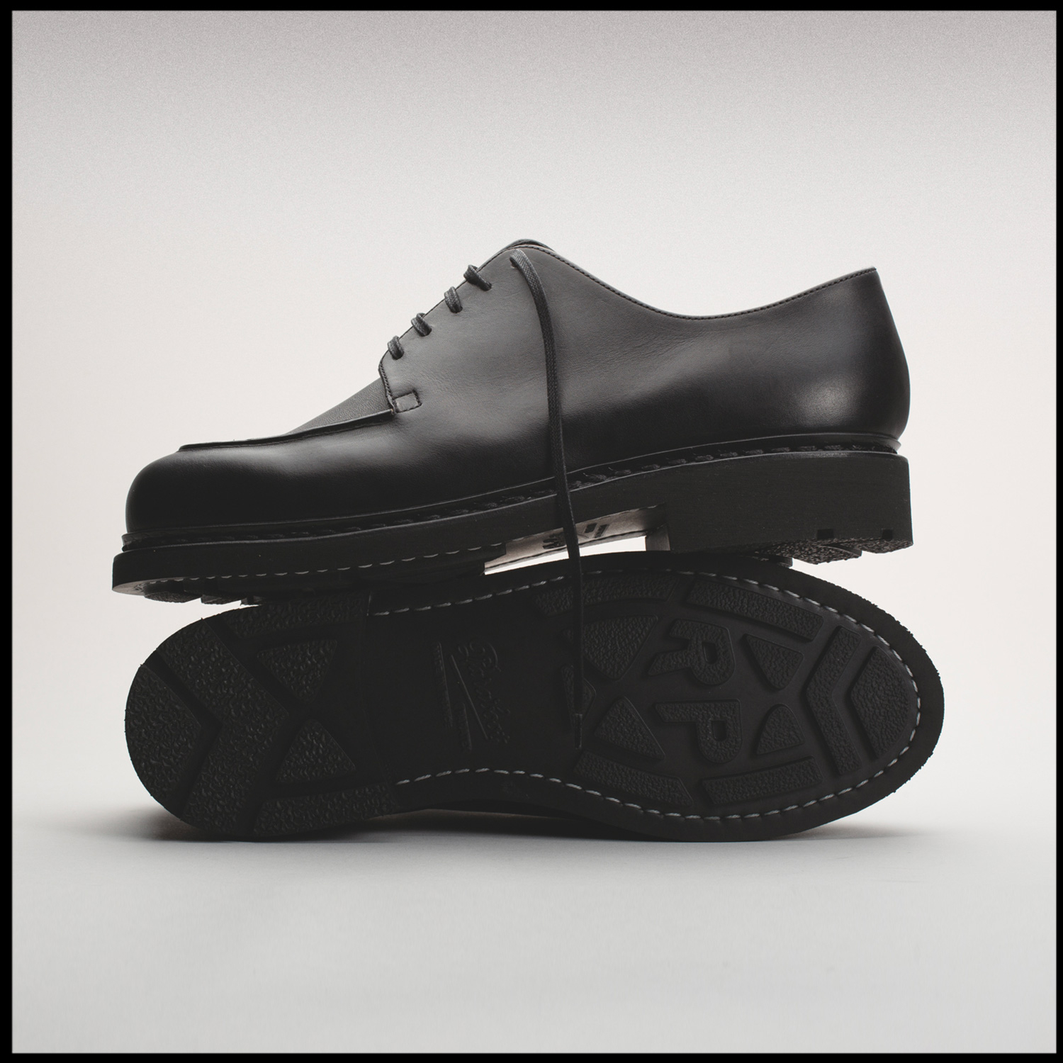 MIRAGE shoes in Black color by Arpenteur