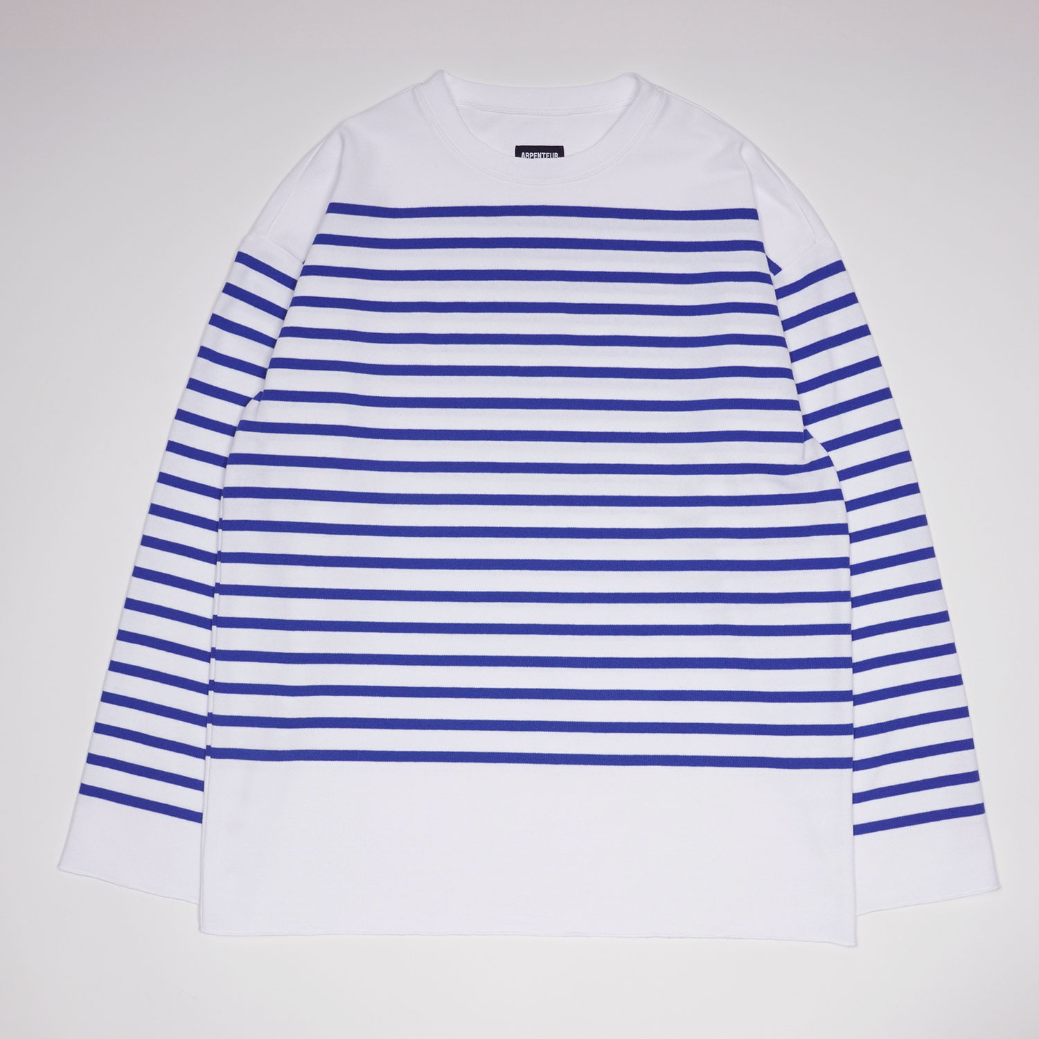 MARINE W in White Blue Nautical color by Arpenteur