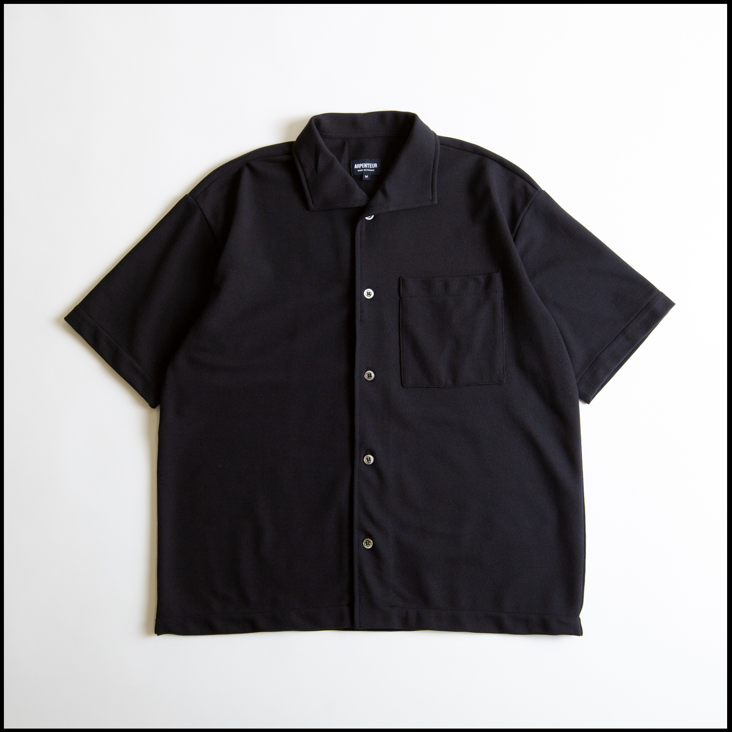 Coral coloris Noir par Arpenteur