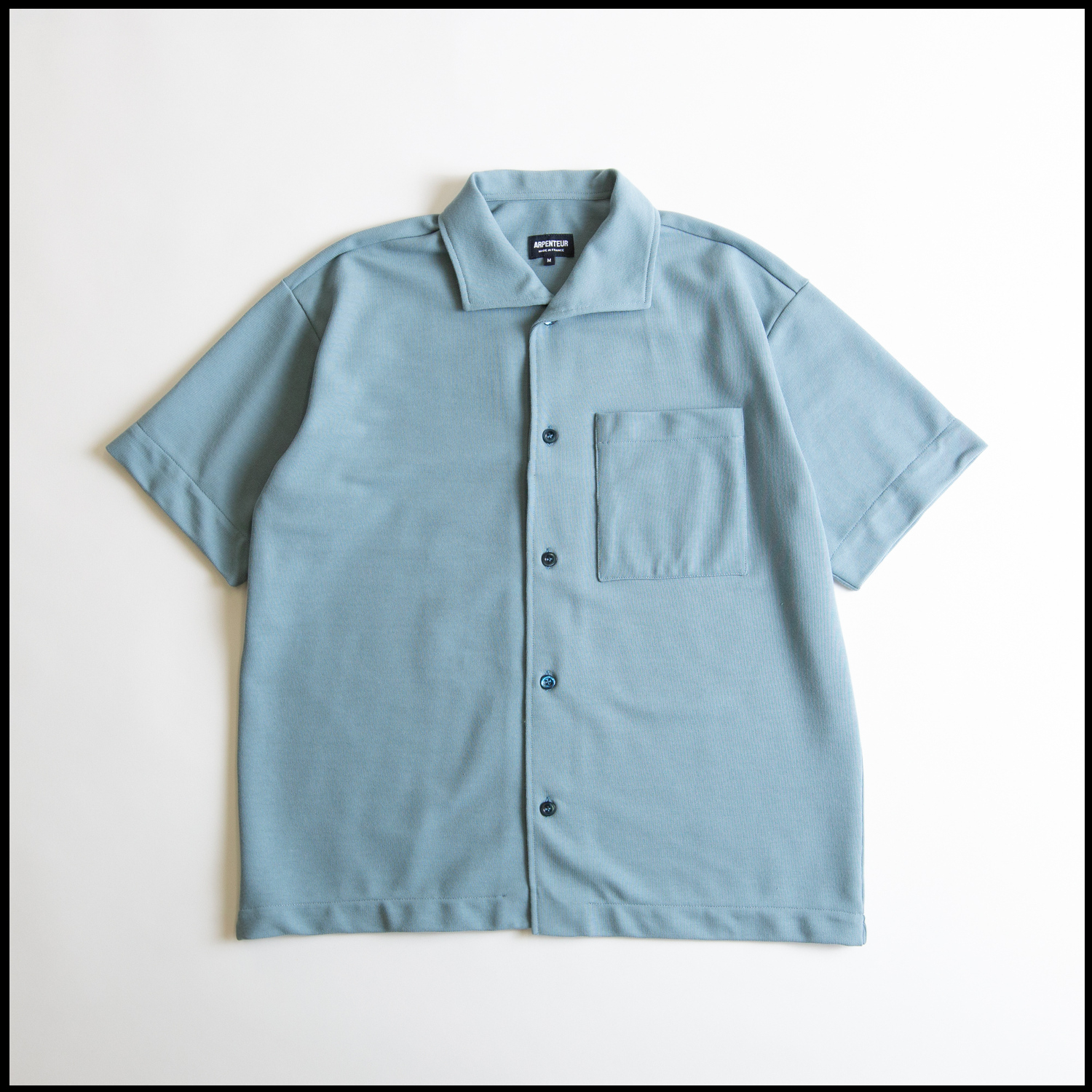 Coral in Stone blue color by Arpenteur