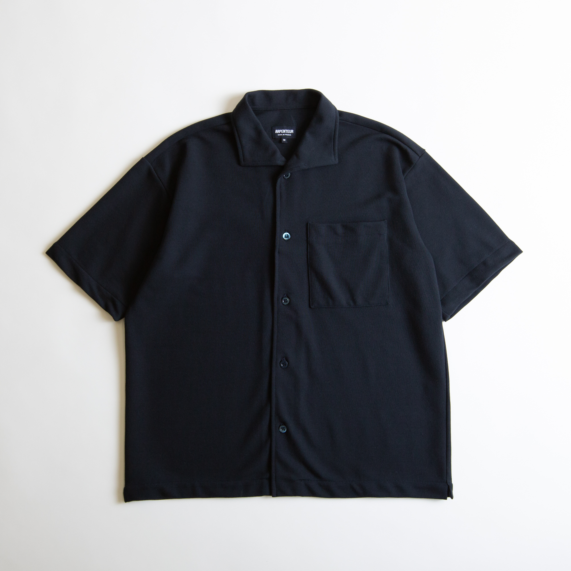 Coral coloris Bleu nuit par Arpenteur