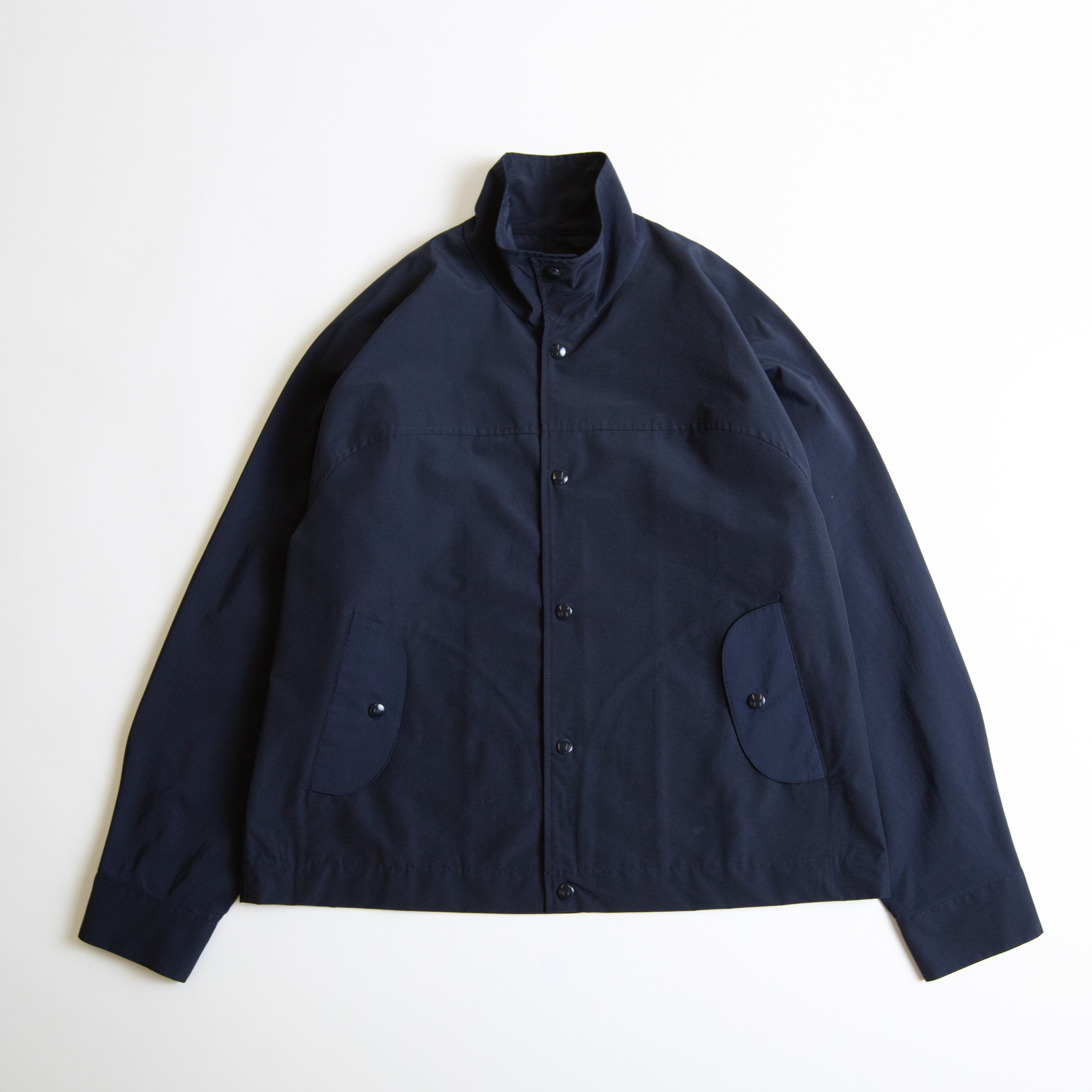 EVO in Navy color by Arpenteur