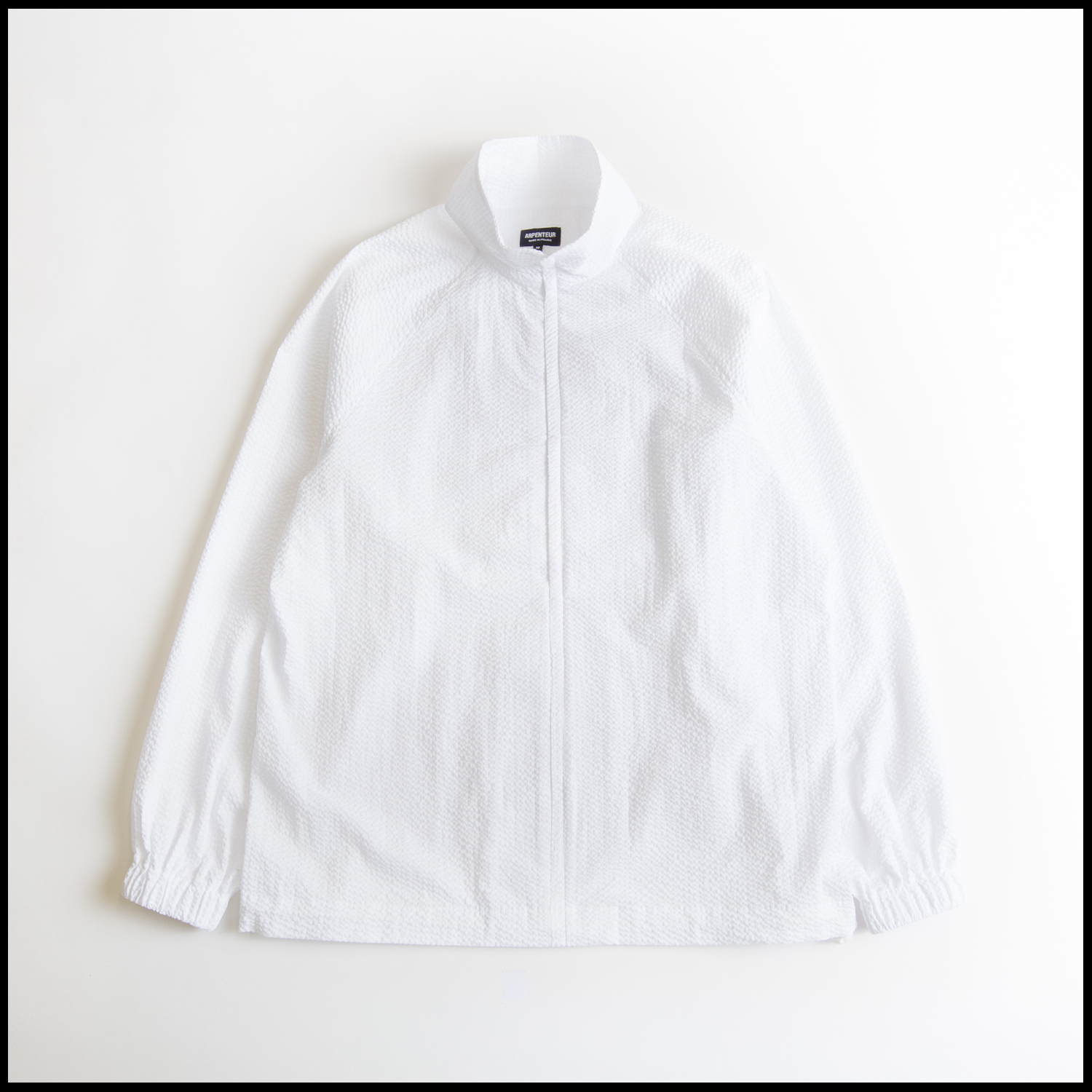 TRACK in White color by Arpenteur