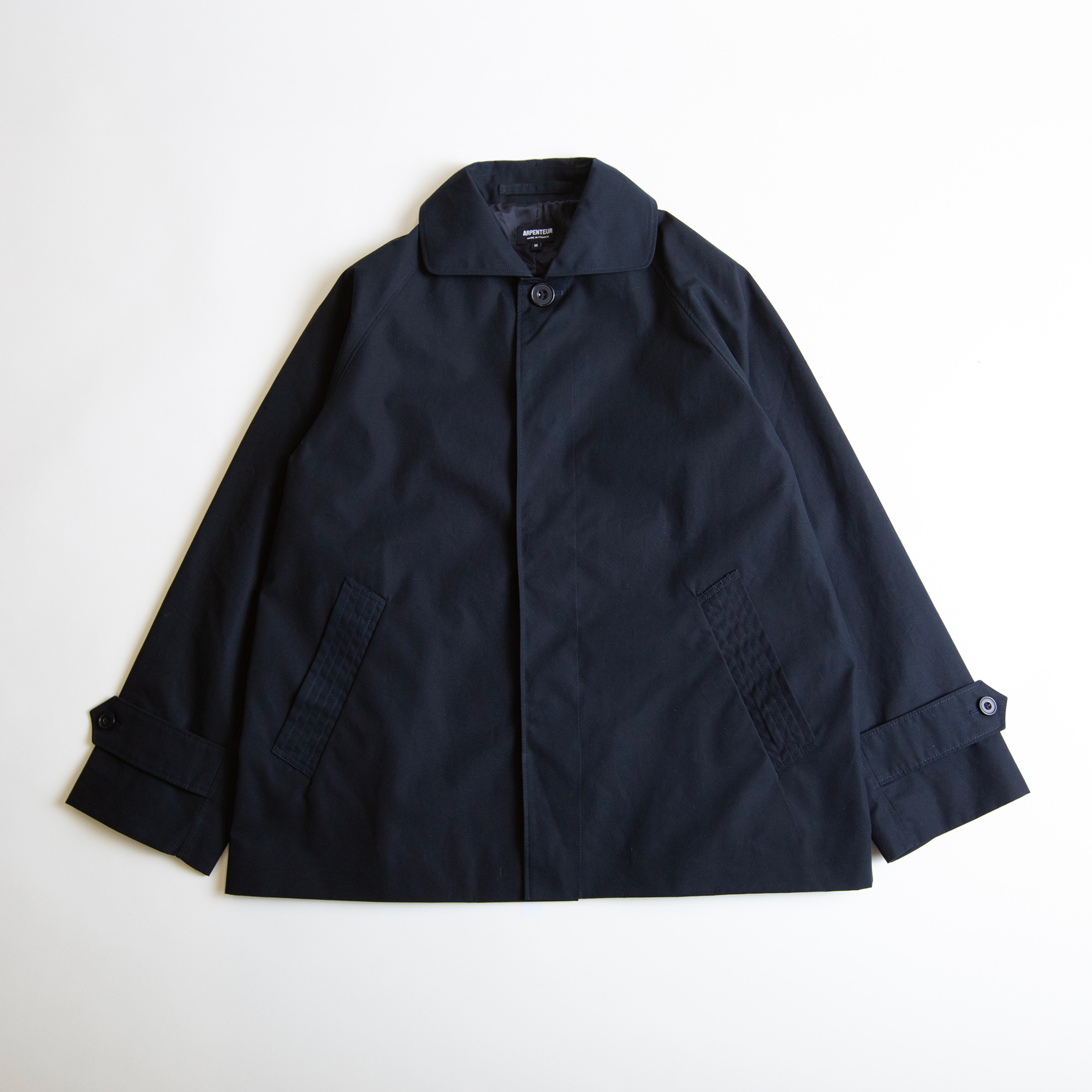 UTILE coloris Bleu nuit par Arpenteur
