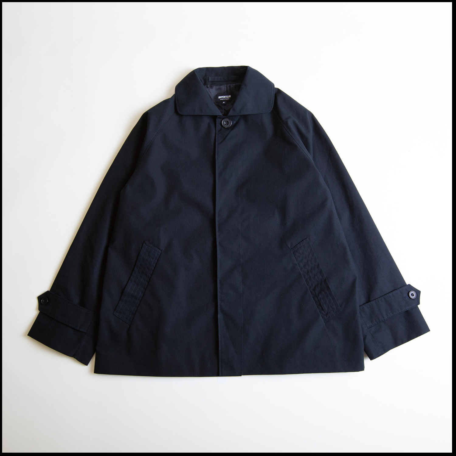 UTILE coloris Bleu nuit par Arpenteur