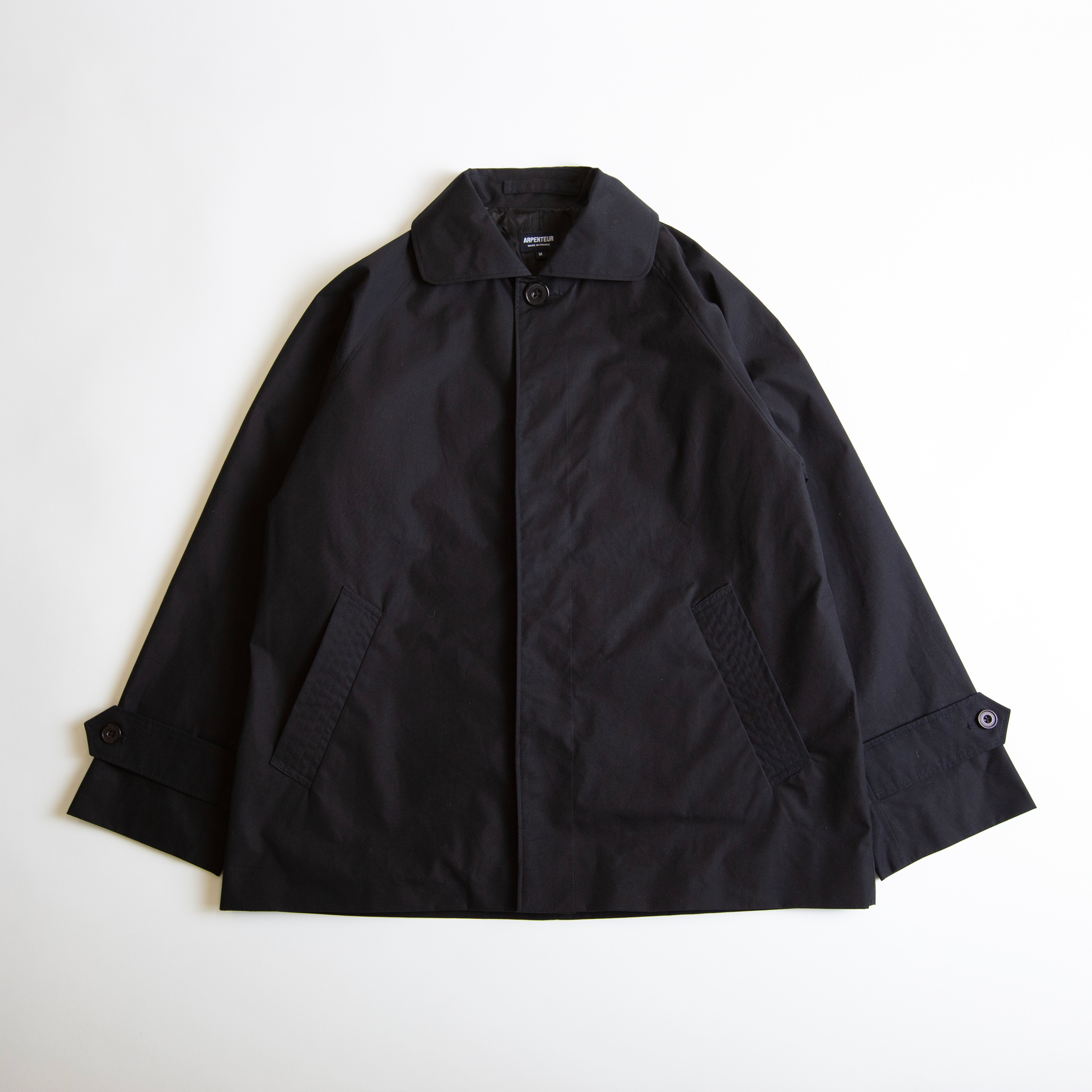 UTILE coloris Noir par Arpenteur