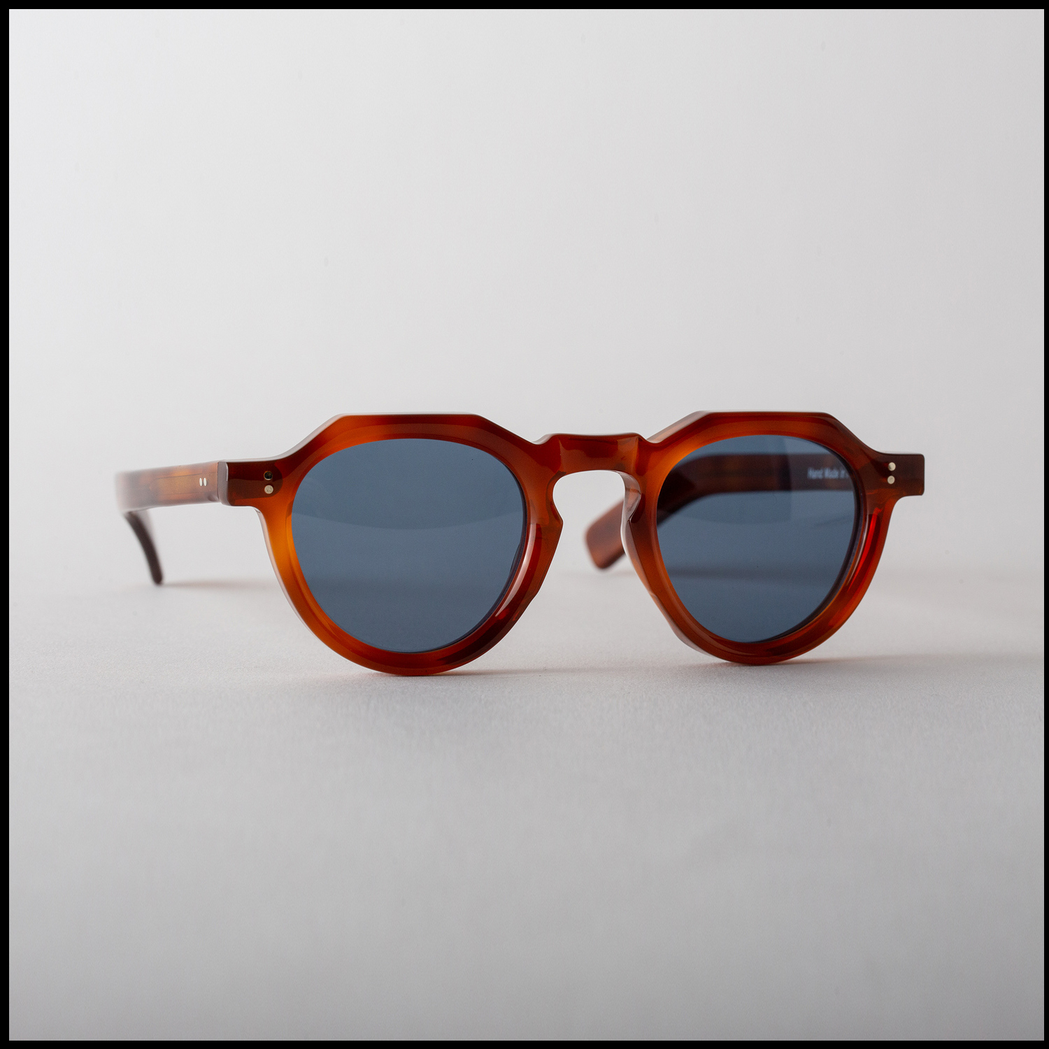 Sunglasses MOD.01 in Light Tortoise color by Arpenteur