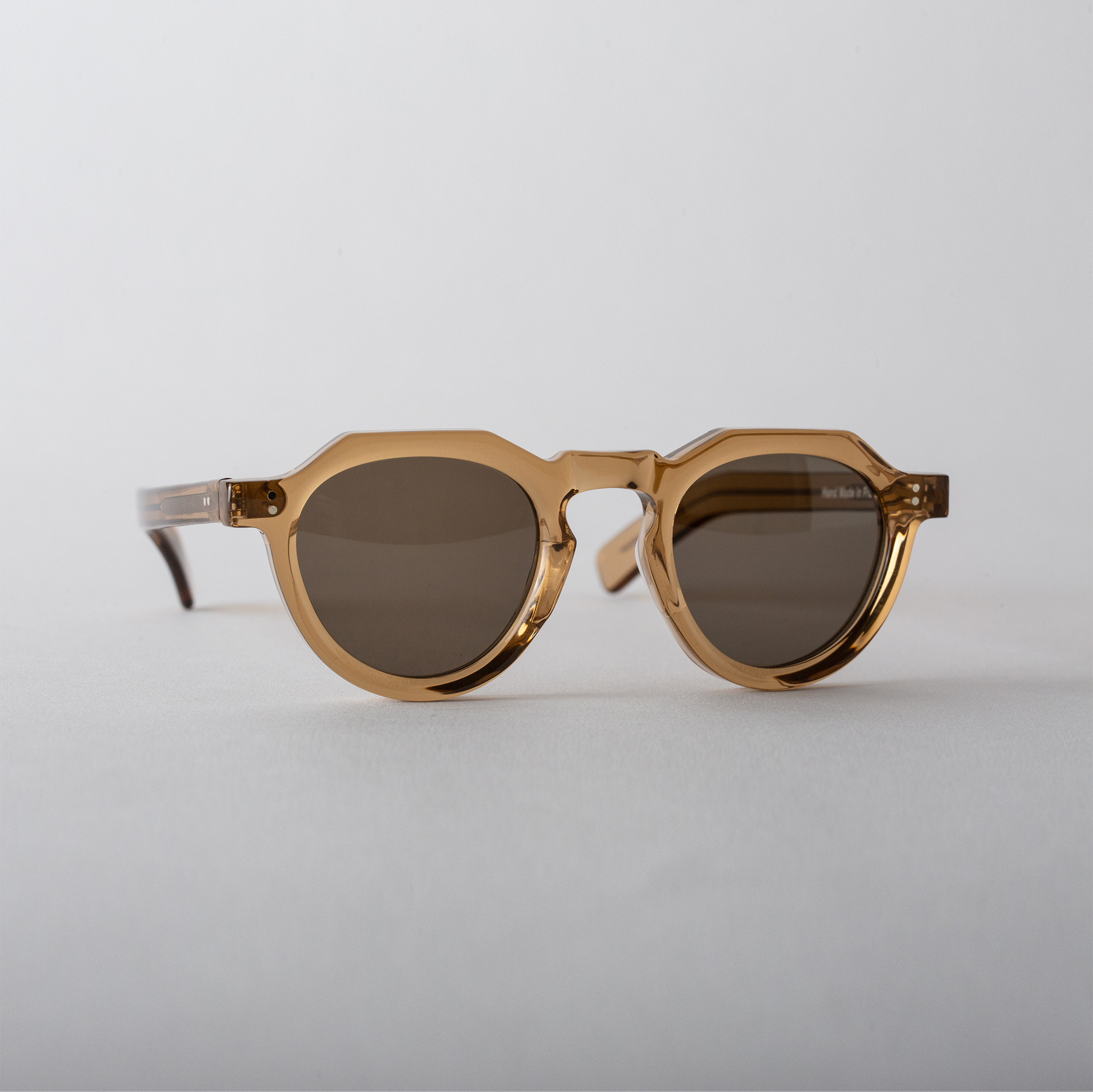 Lunettes MOD 01 coloris Hazelnut par Arpenteur