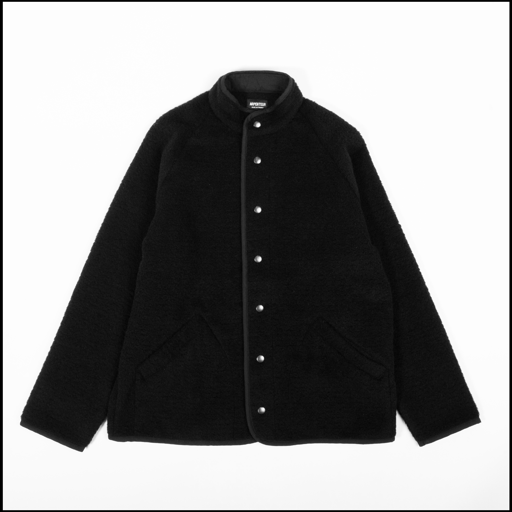 CONTOUR coloris Noir par Arpenteur